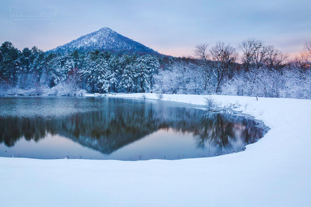 Pinnacle Mountain Snow print