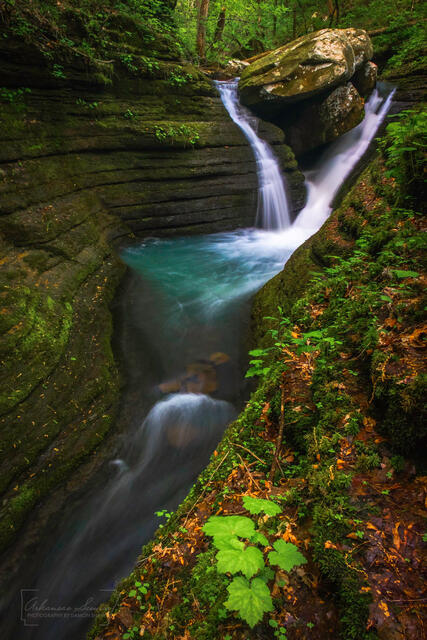 V Slot Falls print